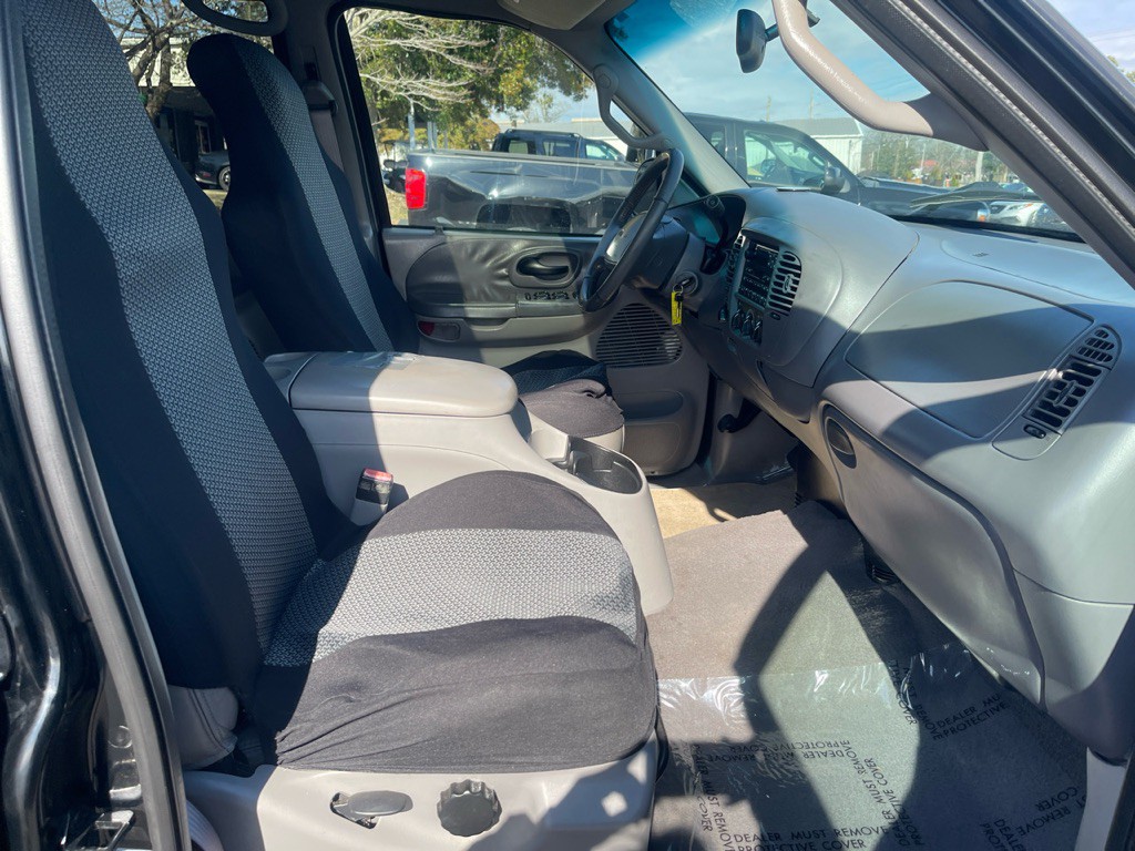 2001 Ford F-150 Image 10