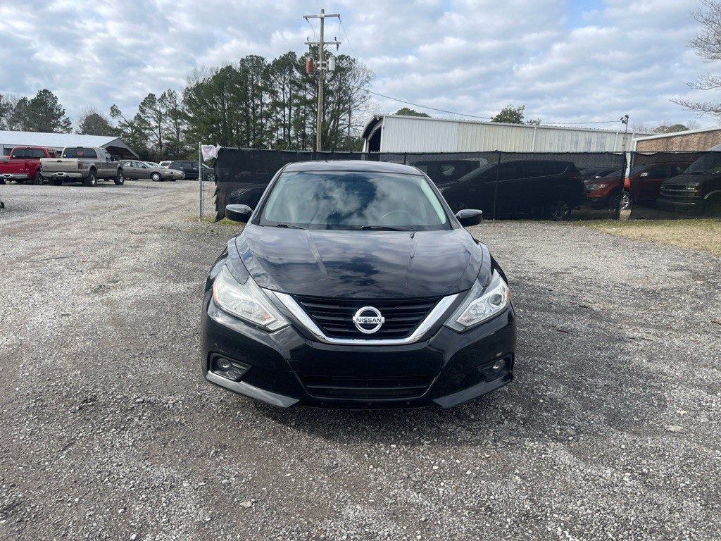 2018 Nissan Altima Image 2