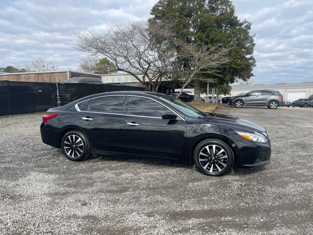 2018 Nissan Altima Image 3