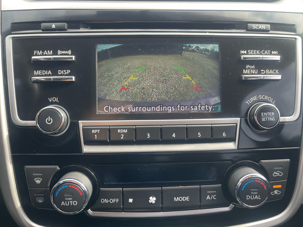 2018 Nissan Altima Image 10