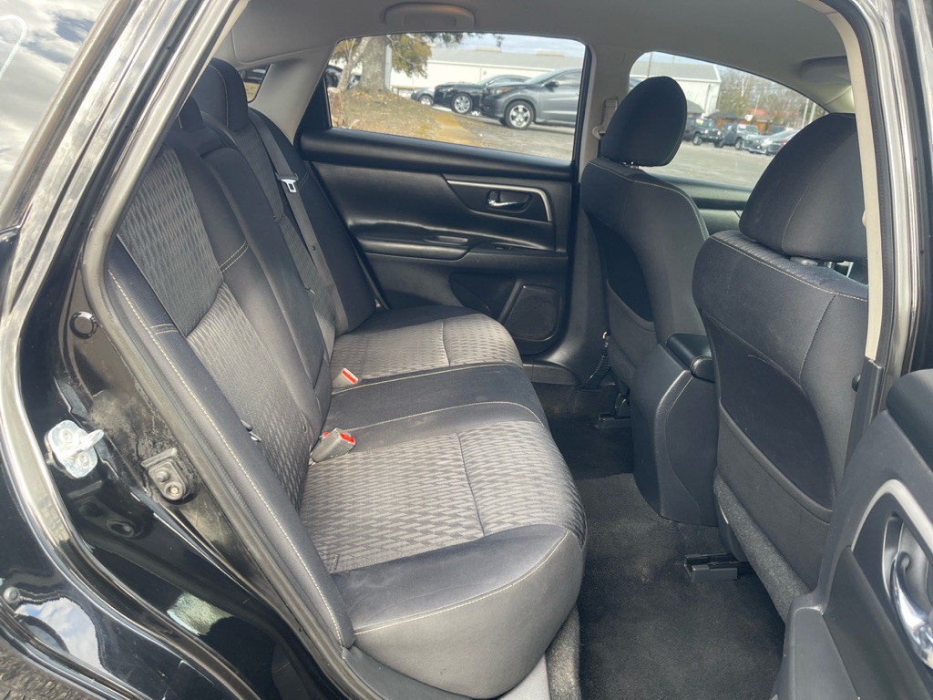 2018 Nissan Altima Image 17