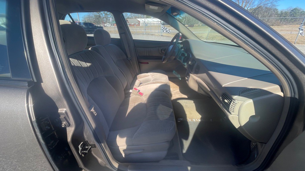 2004 Buick Century Image 11