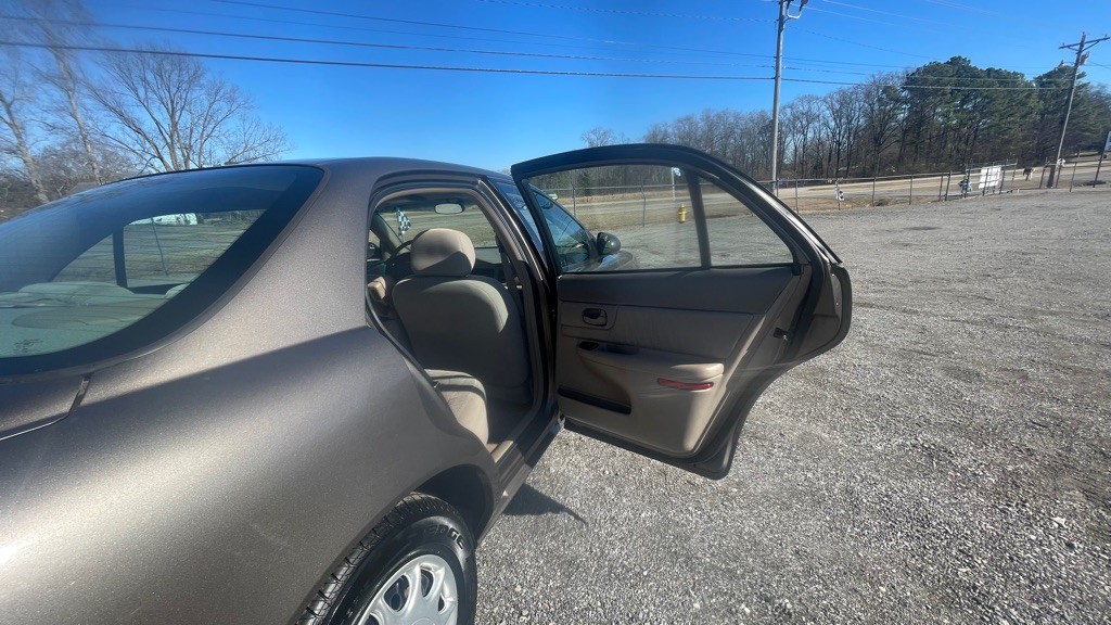 2004 Buick Century Image 12