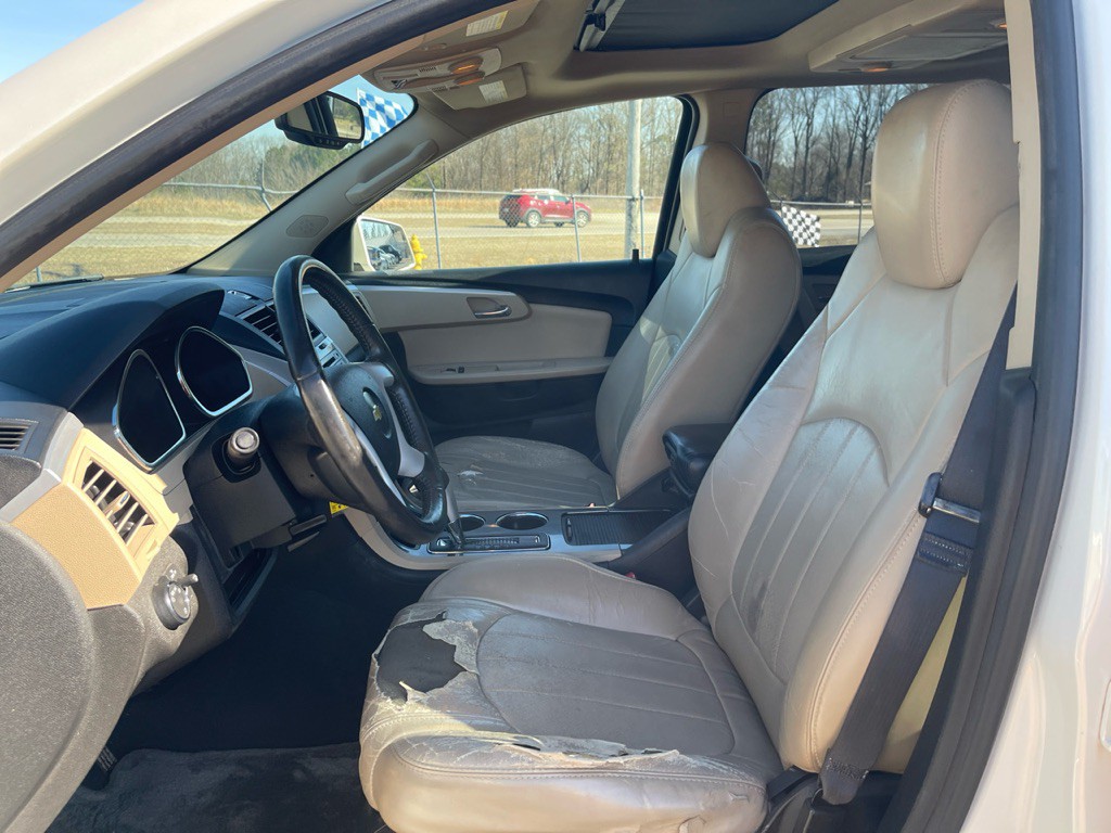 2011 Chevrolet Traverse Image 7