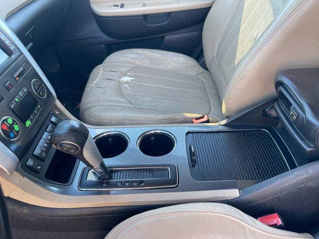 2011 Chevrolet Traverse Image 13