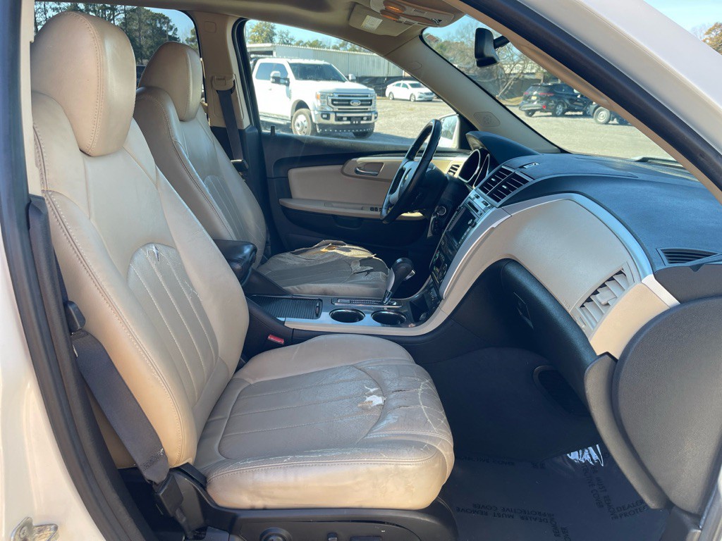 2011 Chevrolet Traverse Image 15
