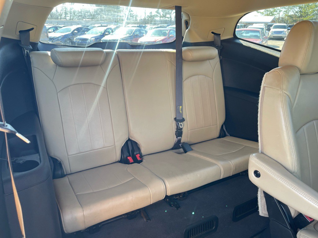 2011 Chevrolet Traverse Image 18