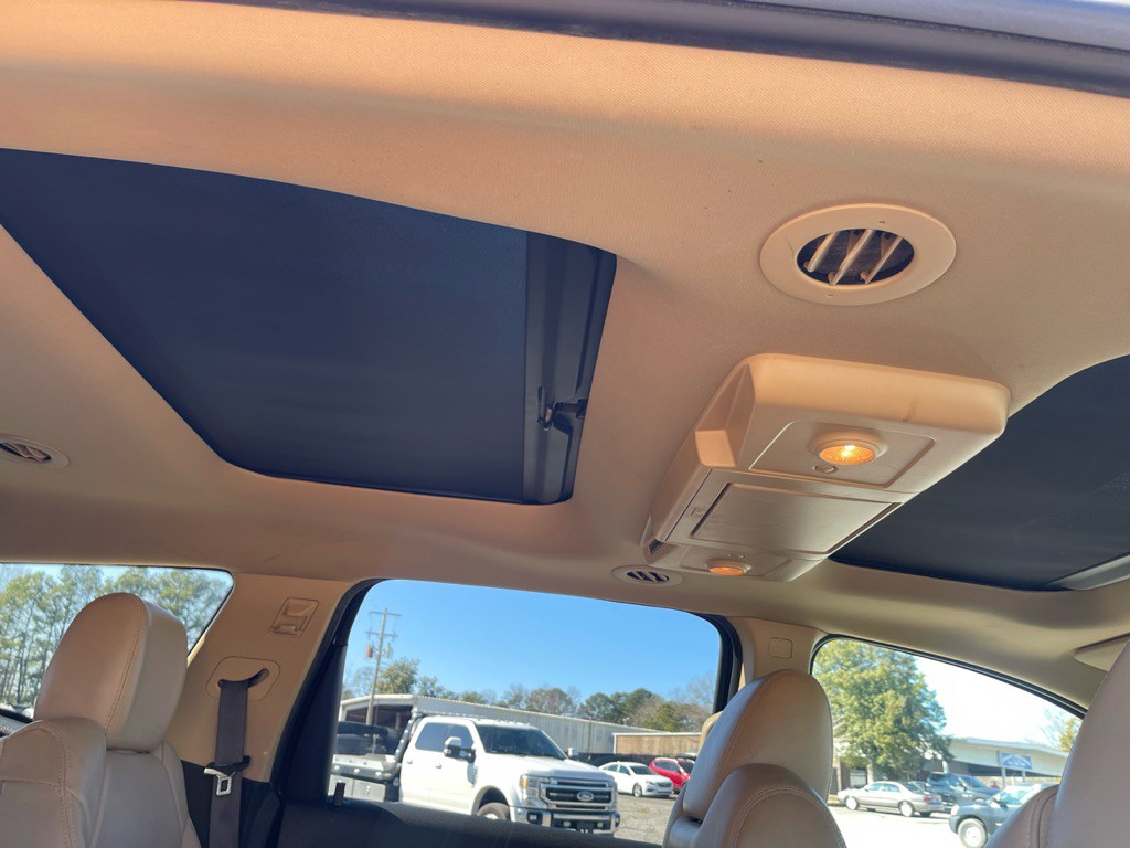 2011 Chevrolet Traverse Image 19