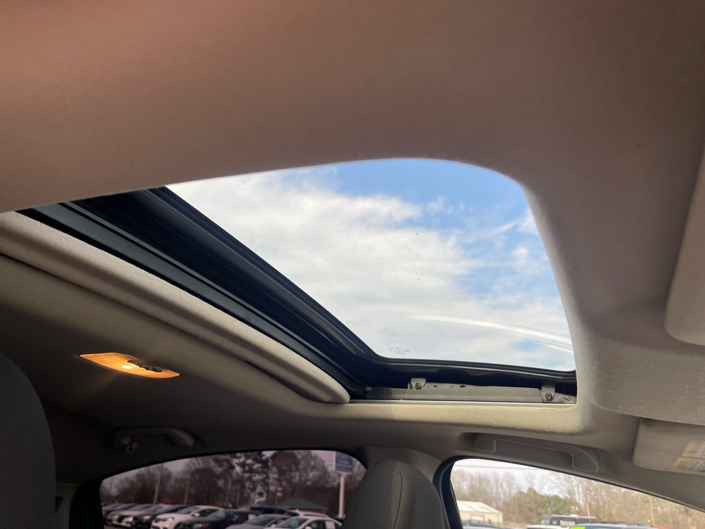 2017 Honda HR-V Image 16