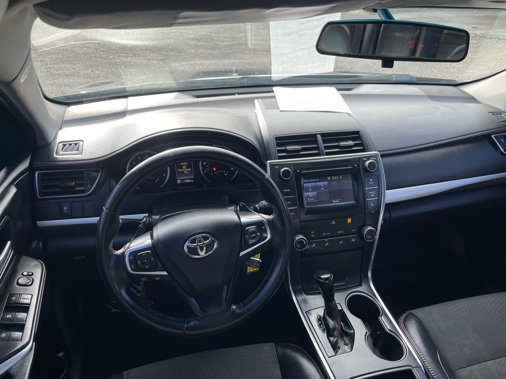 2017 Toyota Camry Image 5