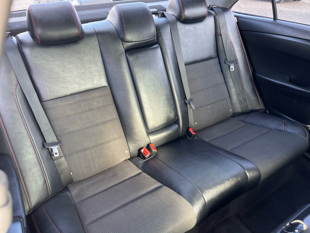 2017 Toyota Camry Image 17