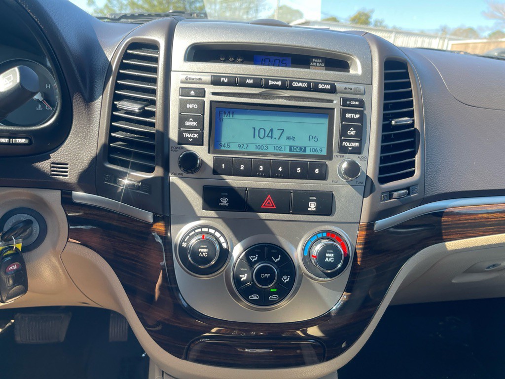 2012 Hyundai Santa Fe Image 10