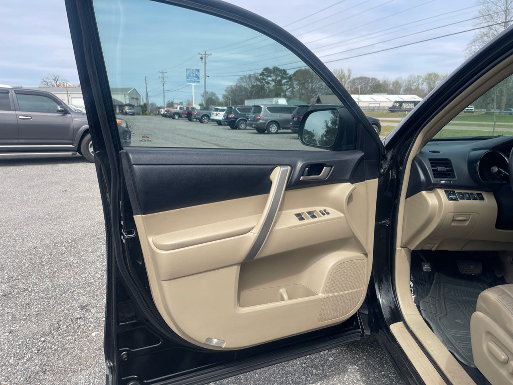 2011 Toyota Highlander Image 9