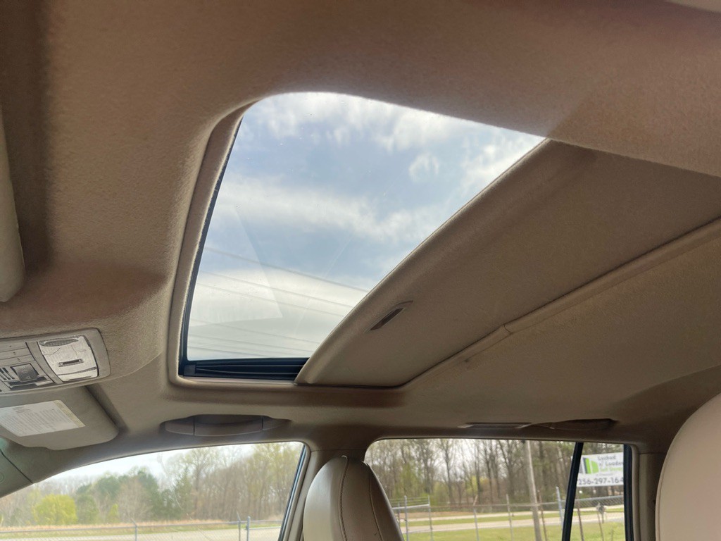 2011 Toyota Highlander Image 11