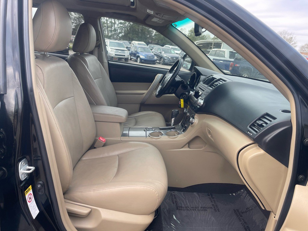2011 Toyota Highlander Image 13