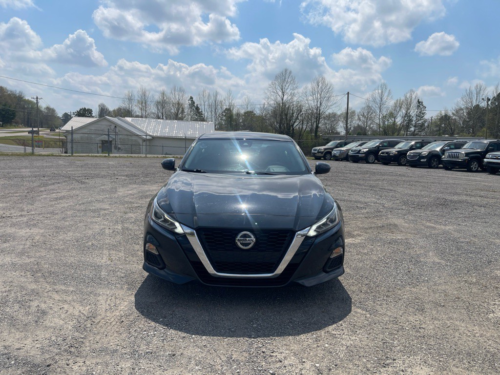 2022 Nissan Altima Image 2