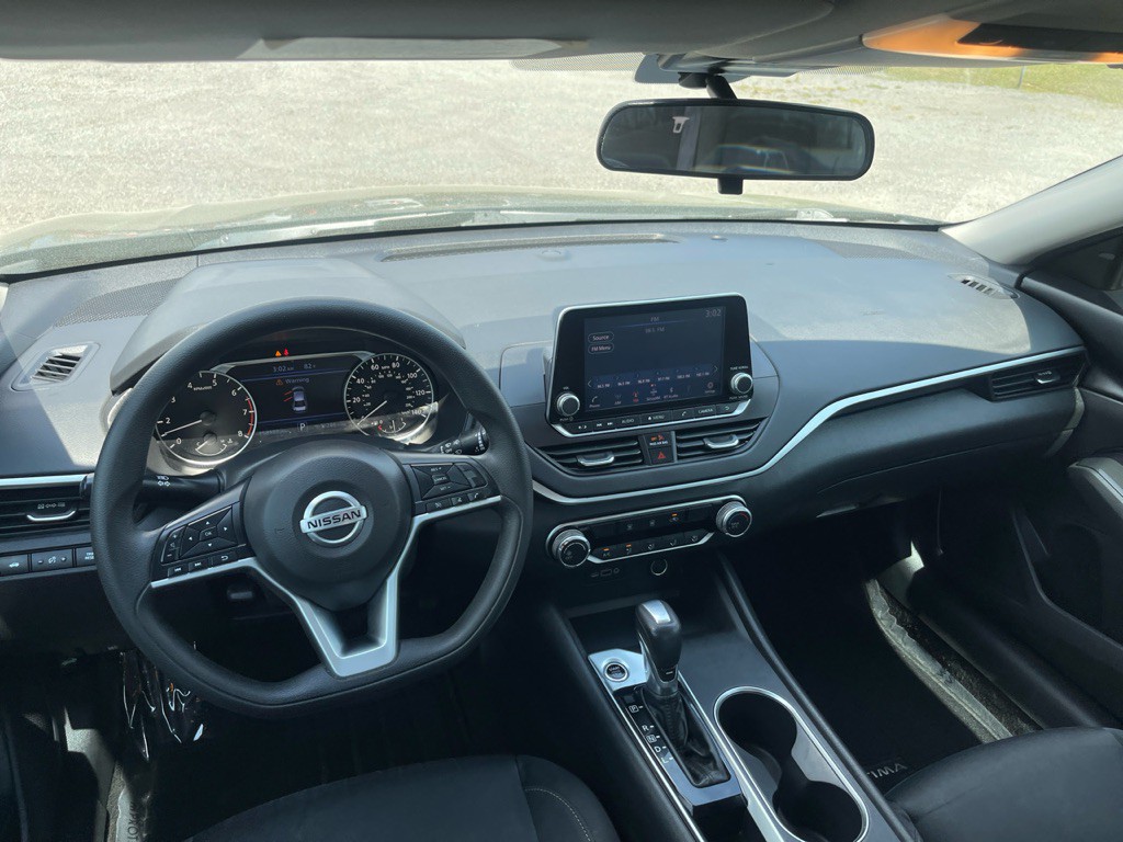 2022 Nissan Altima Image 5