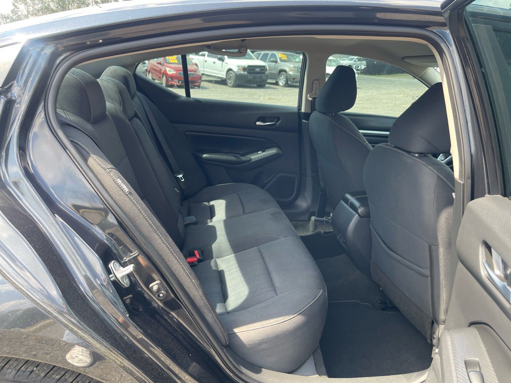 2022 Nissan Altima Image 16