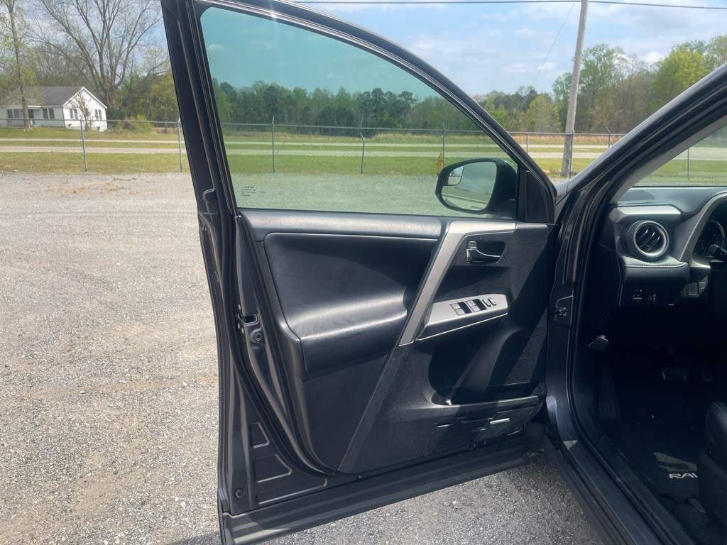 2016 Toyota Rav4 Image 13