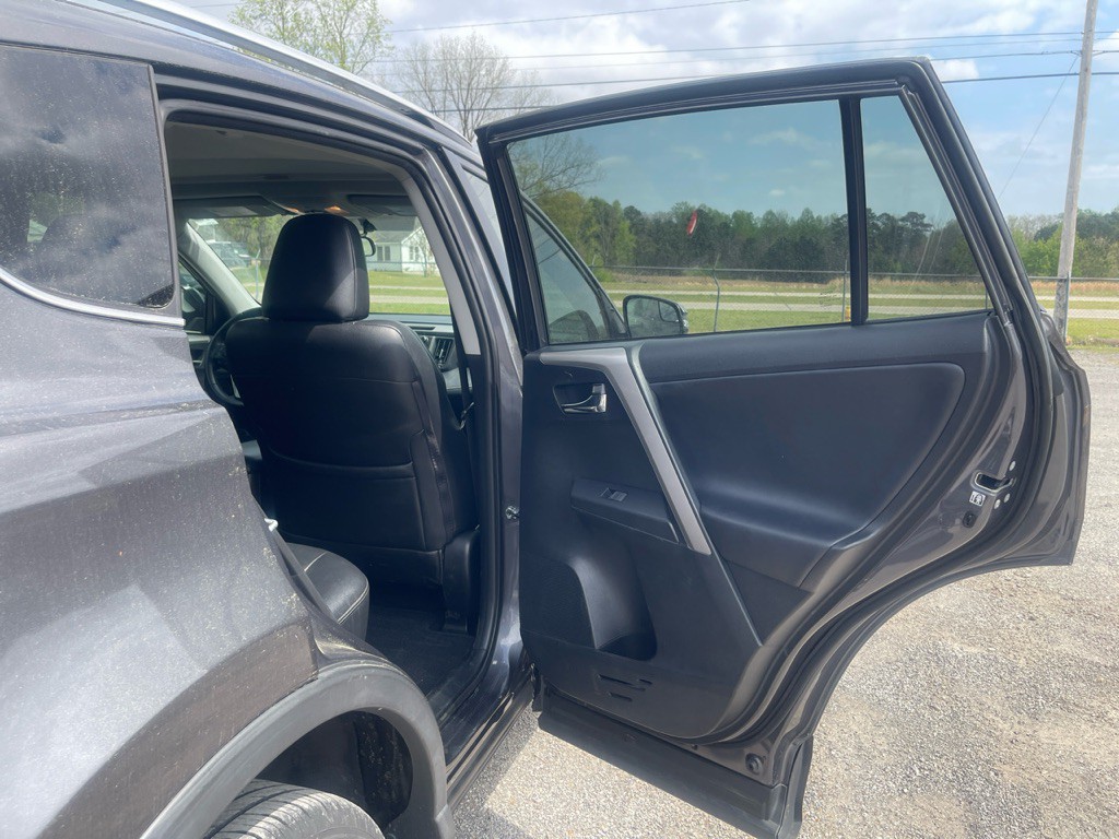 2016 Toyota Rav4 Image 18