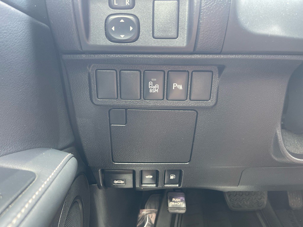 2015 Lexus ES 350 Image 12