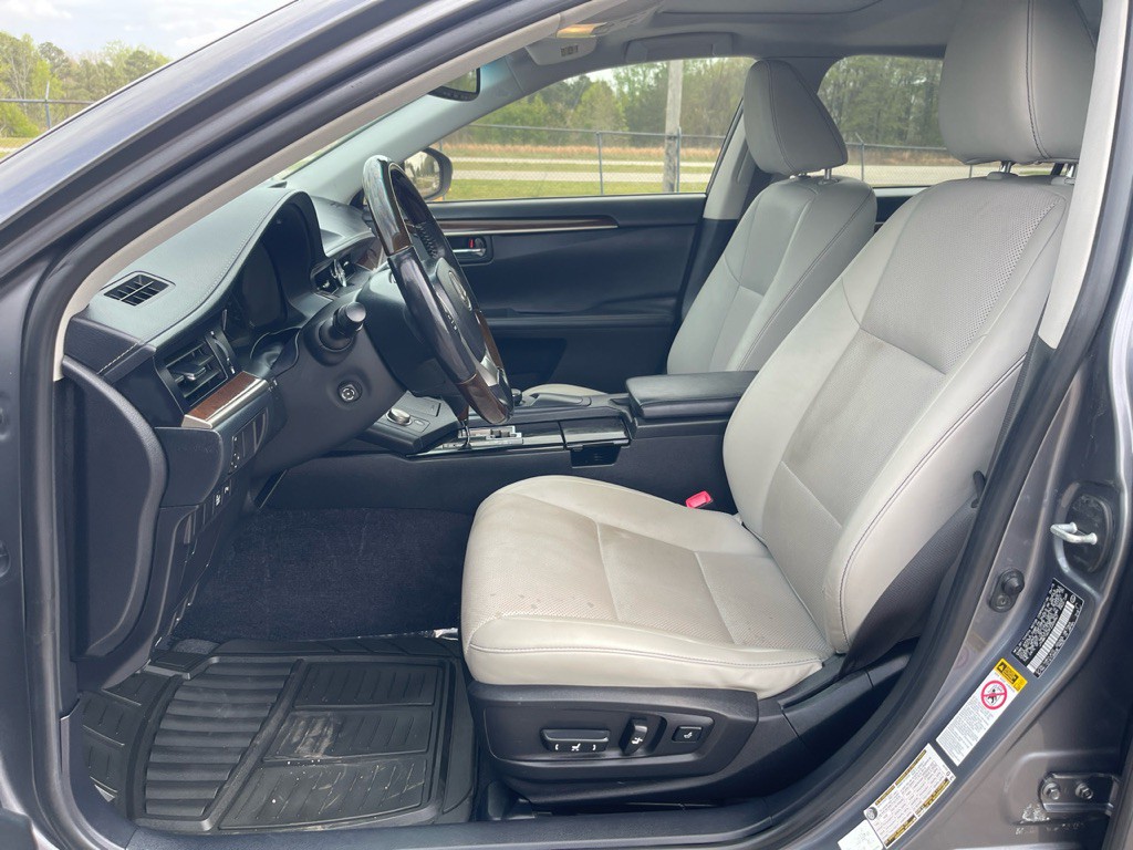 2015 Lexus ES 350 Image 14