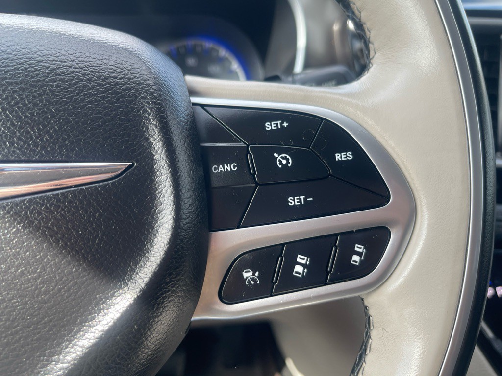 2018 Chrysler Pacifica Image 10