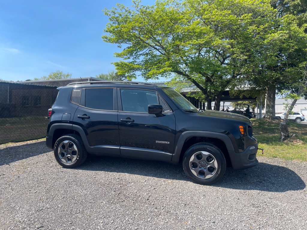 2015 Jeep Renegade Image 3