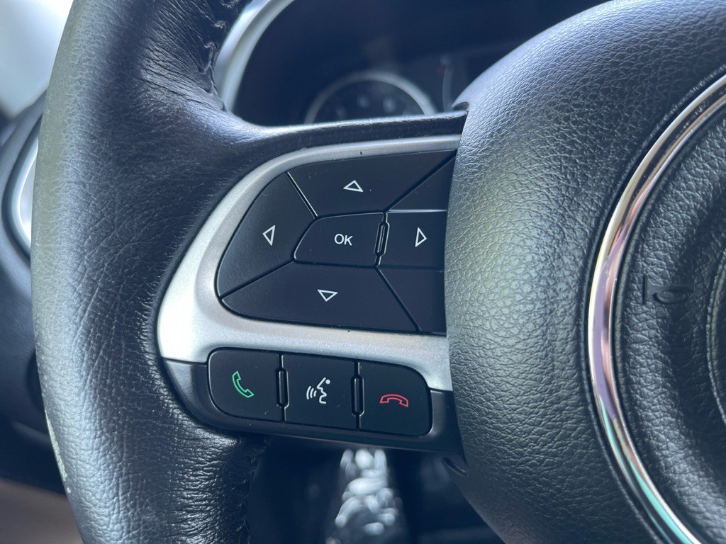2015 Jeep Renegade Image 8