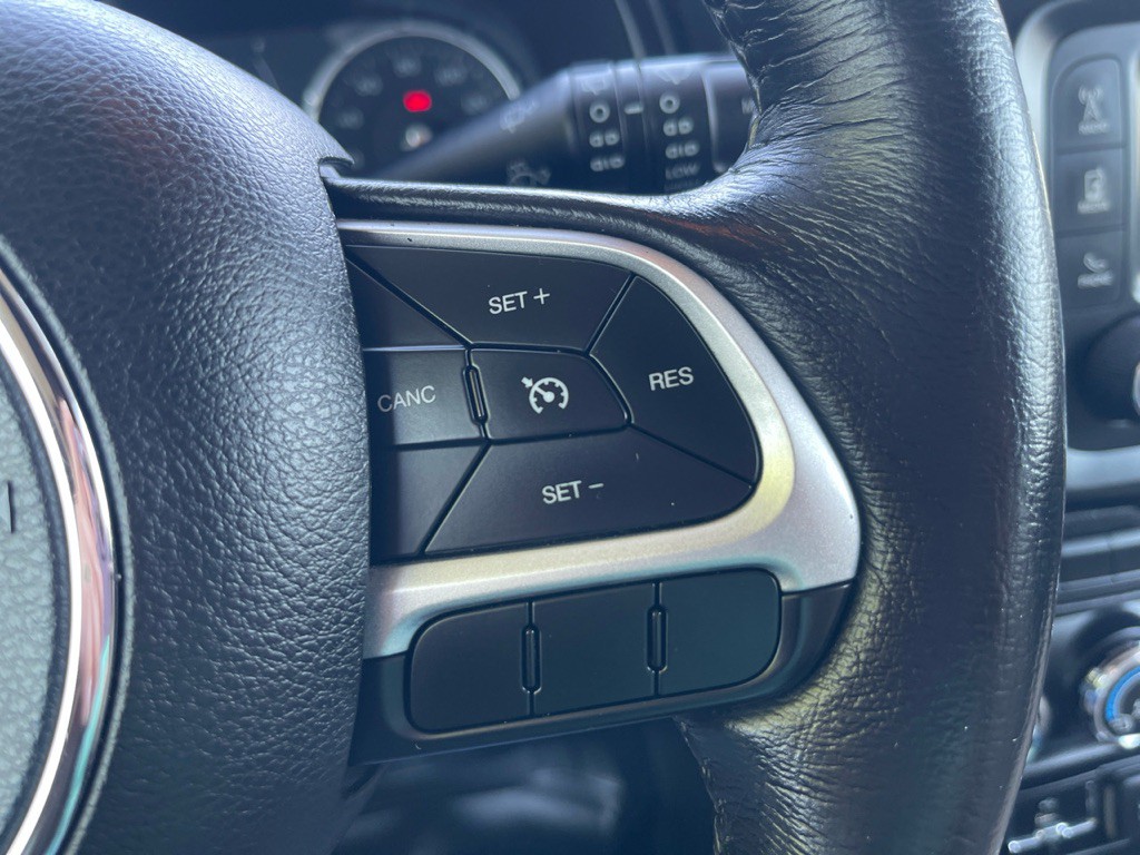 2015 Jeep Renegade Image 9