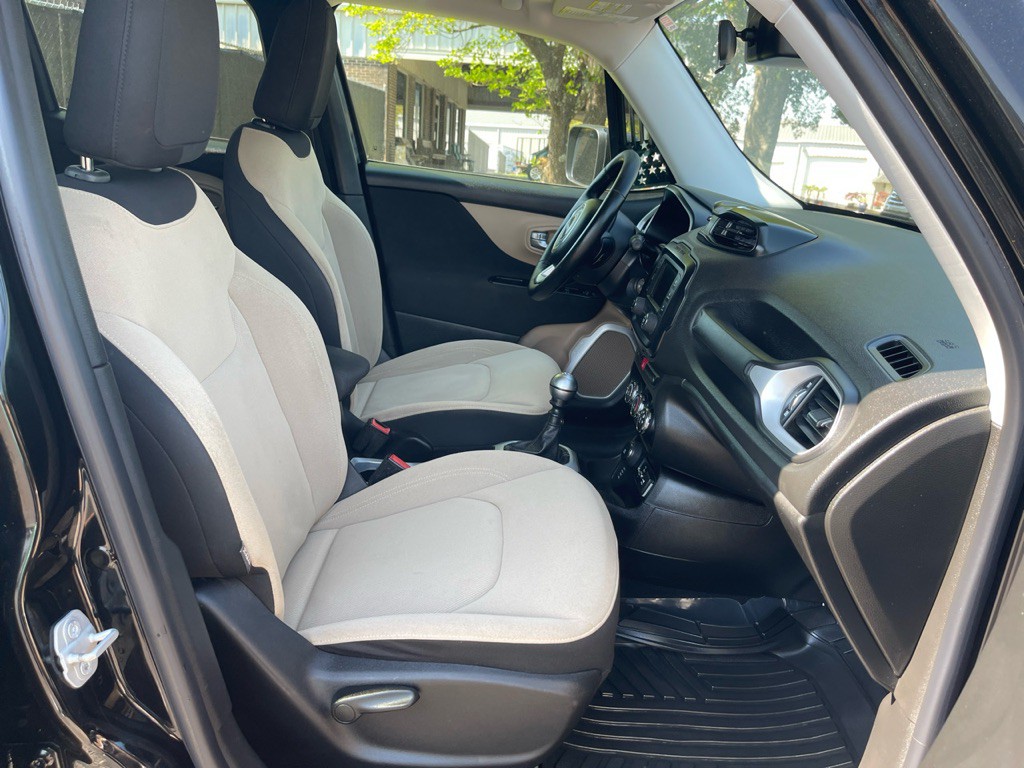 2015 Jeep Renegade Image 15