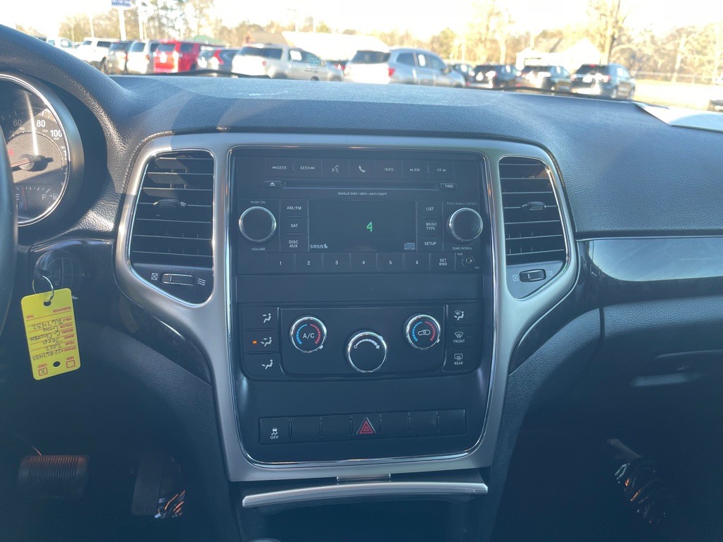 2012 Jeep Grand Cherokee Image 11