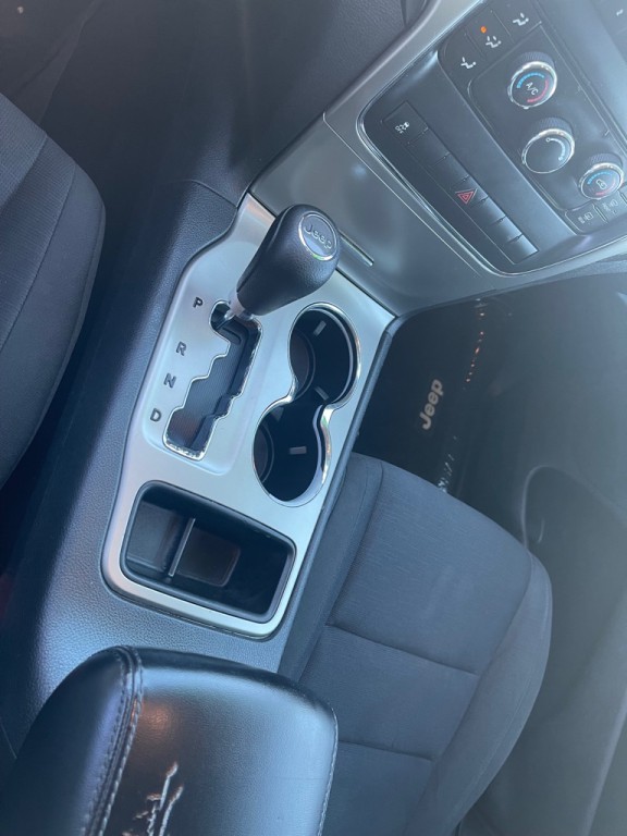 2012 Jeep Grand Cherokee Image 15