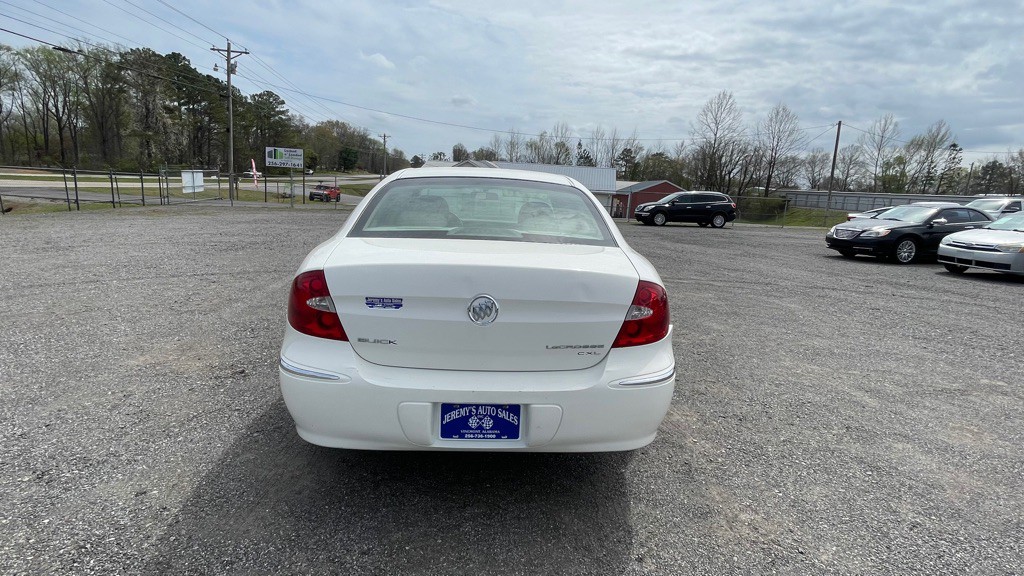 2008 Buick Lacrosse Image 4