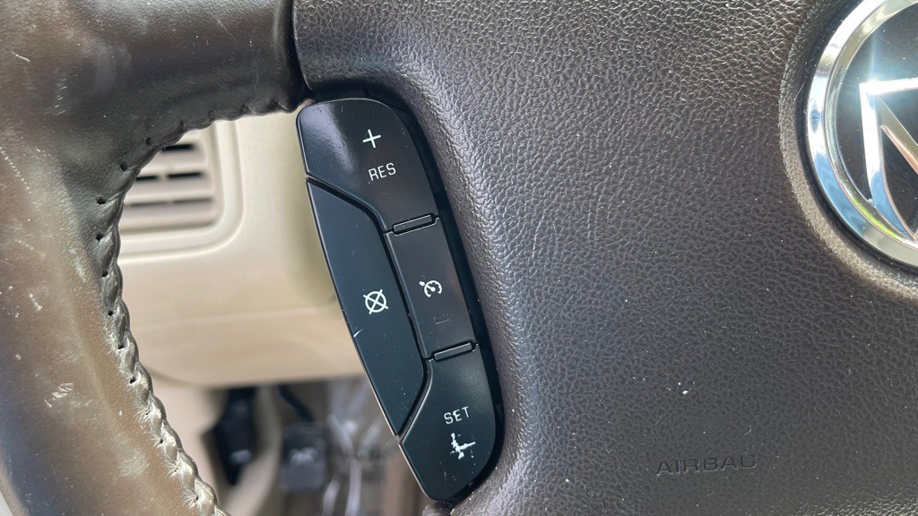 2008 Buick Lacrosse Image 7