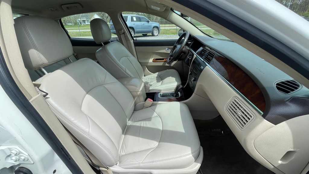 2008 Buick Lacrosse Image 13
