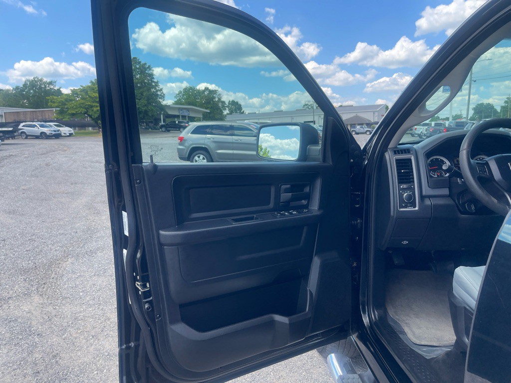 2014 RAM 1500 Image 6