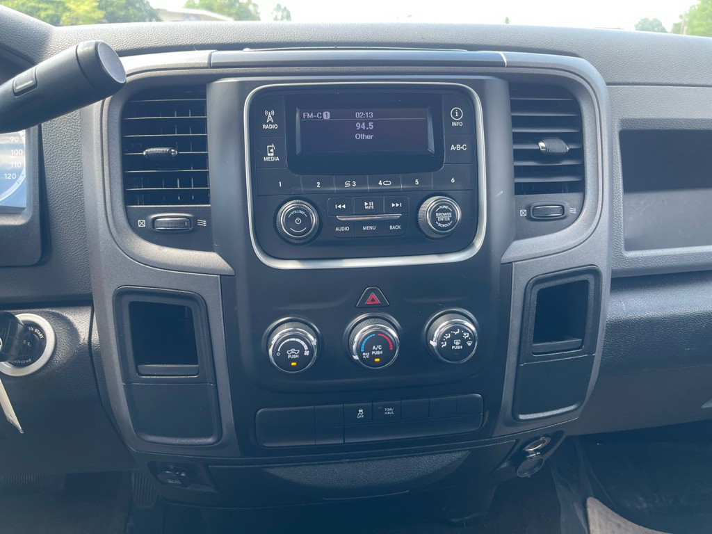 2014 RAM 1500 Image 11