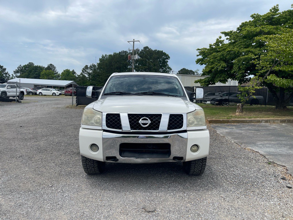 2006 Nissan Titan Image 2