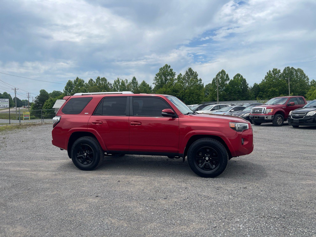 2016 Toyota 4Runner Image 3