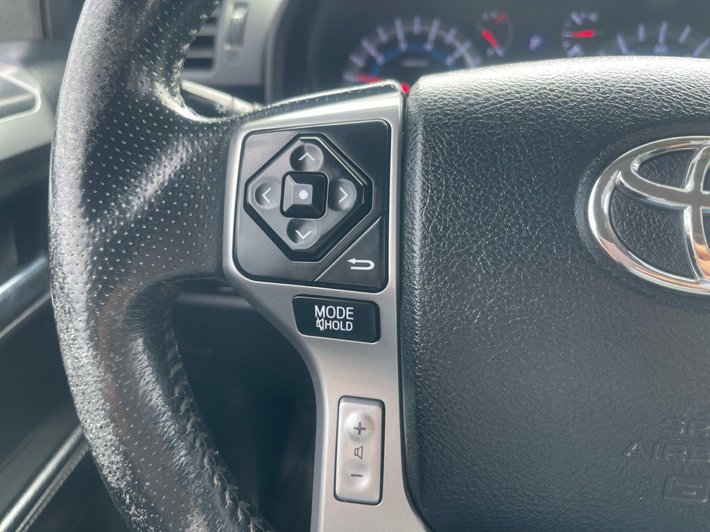 2016 Toyota 4Runner Image 8