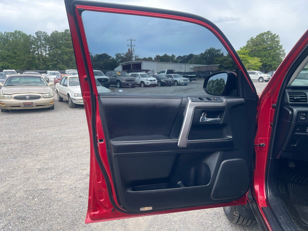 2016 Toyota 4Runner Image 15