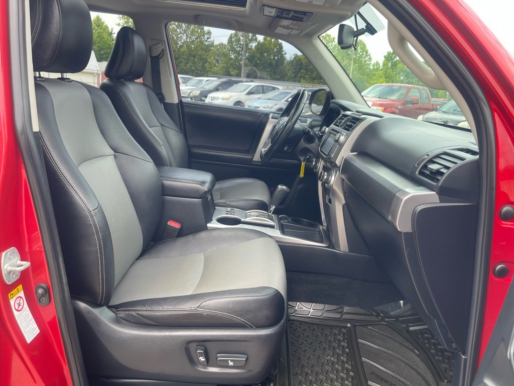 2016 Toyota 4Runner Image 21