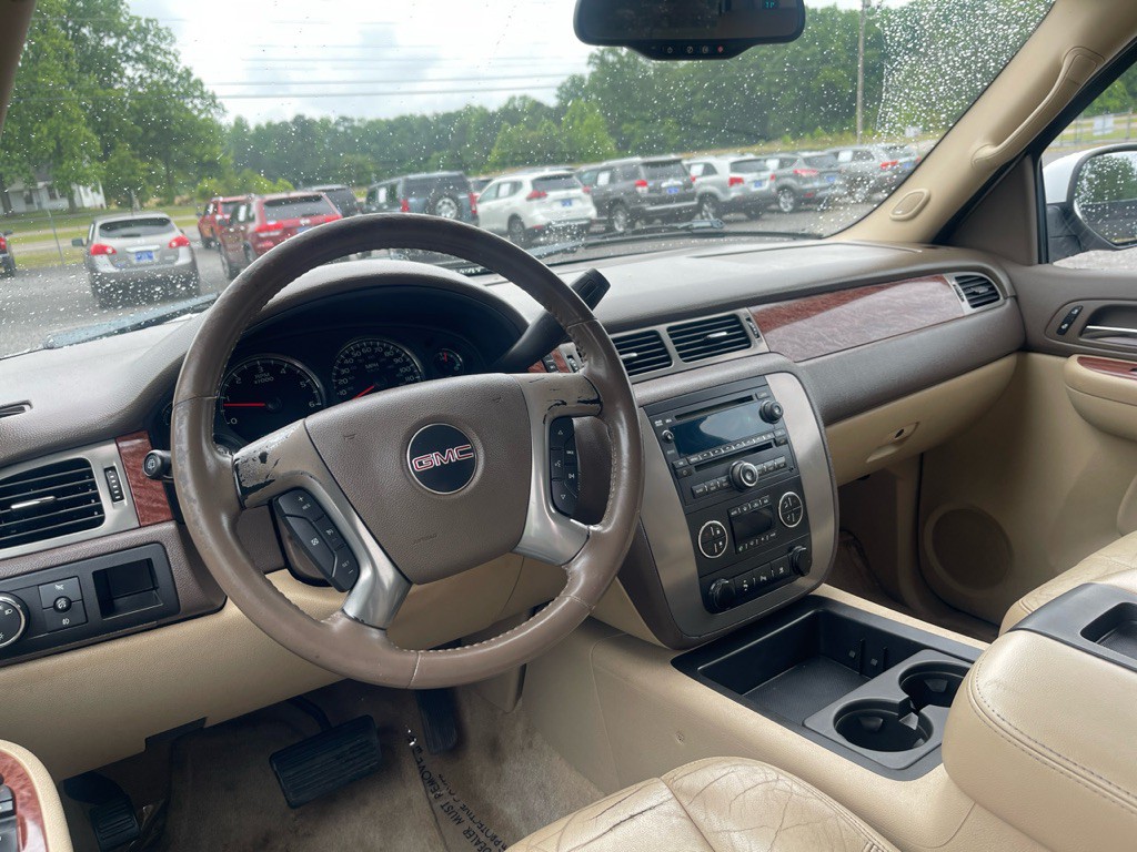 2008 GMC Yukon Image 6