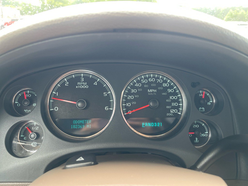 2008 GMC Yukon Image 10