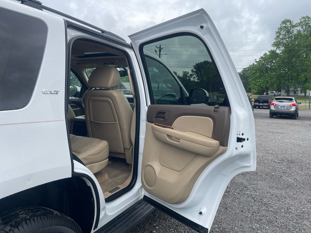 2008 GMC Yukon Image 16