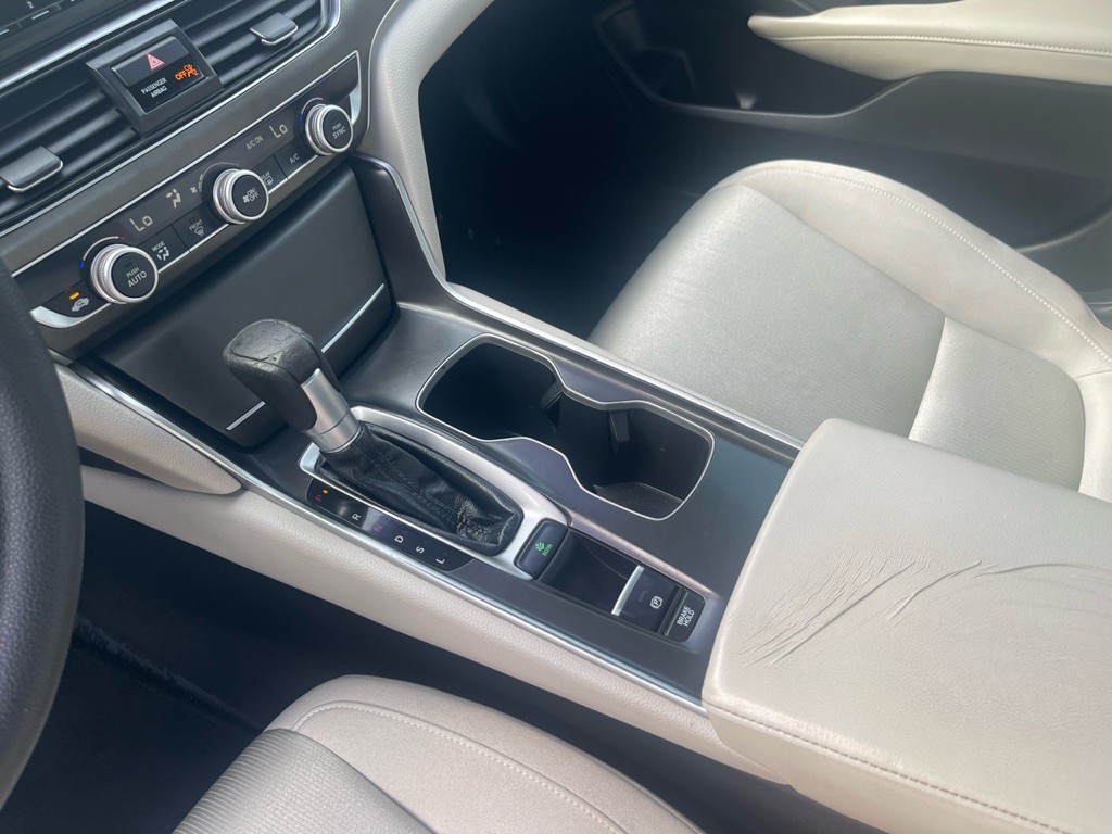 2018 Honda Accord Image 13