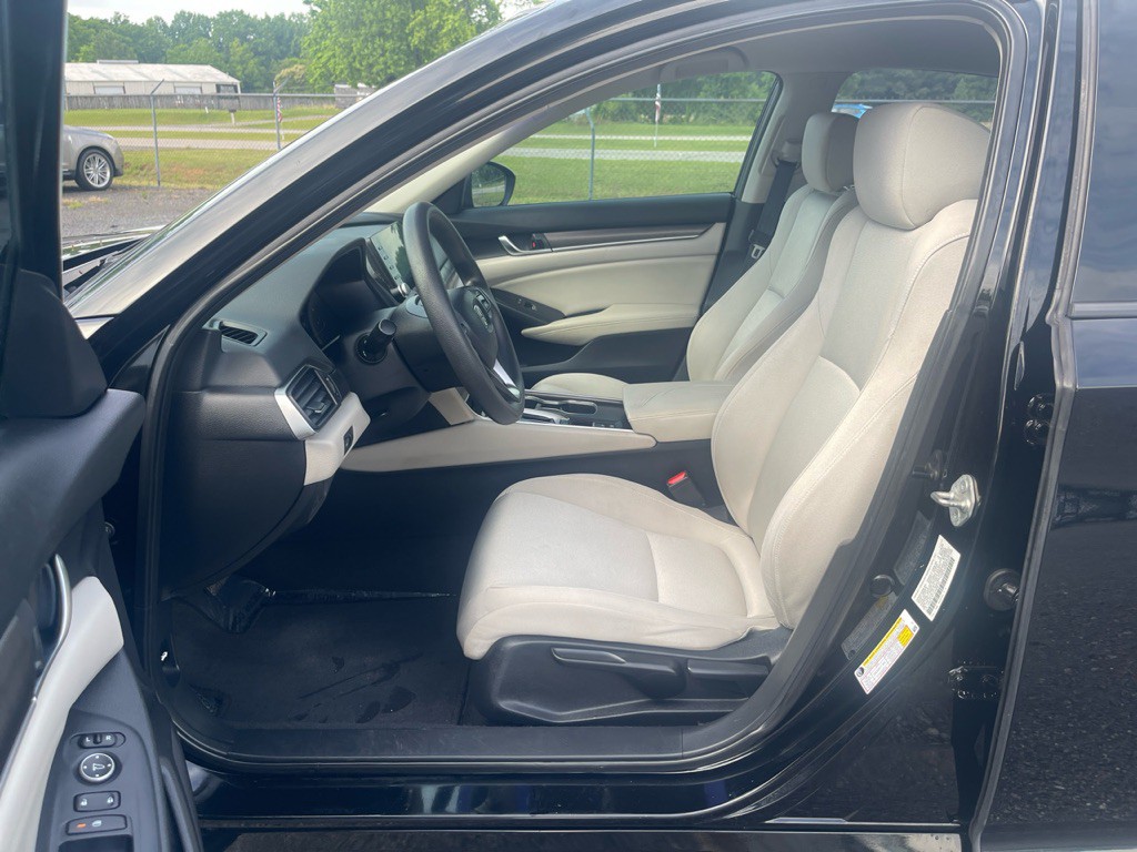 2018 Honda Accord Image 15