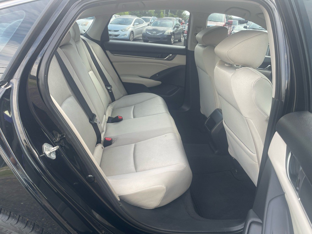 2018 Honda Accord Image 18