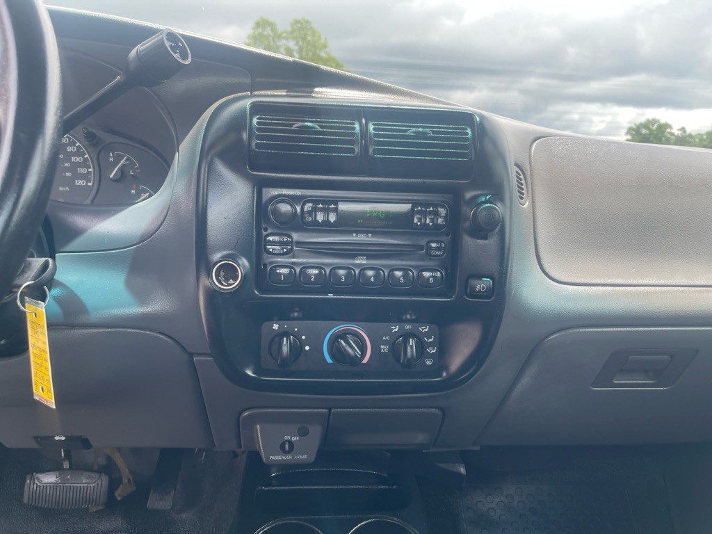 2003 Ford Ranger Image 10